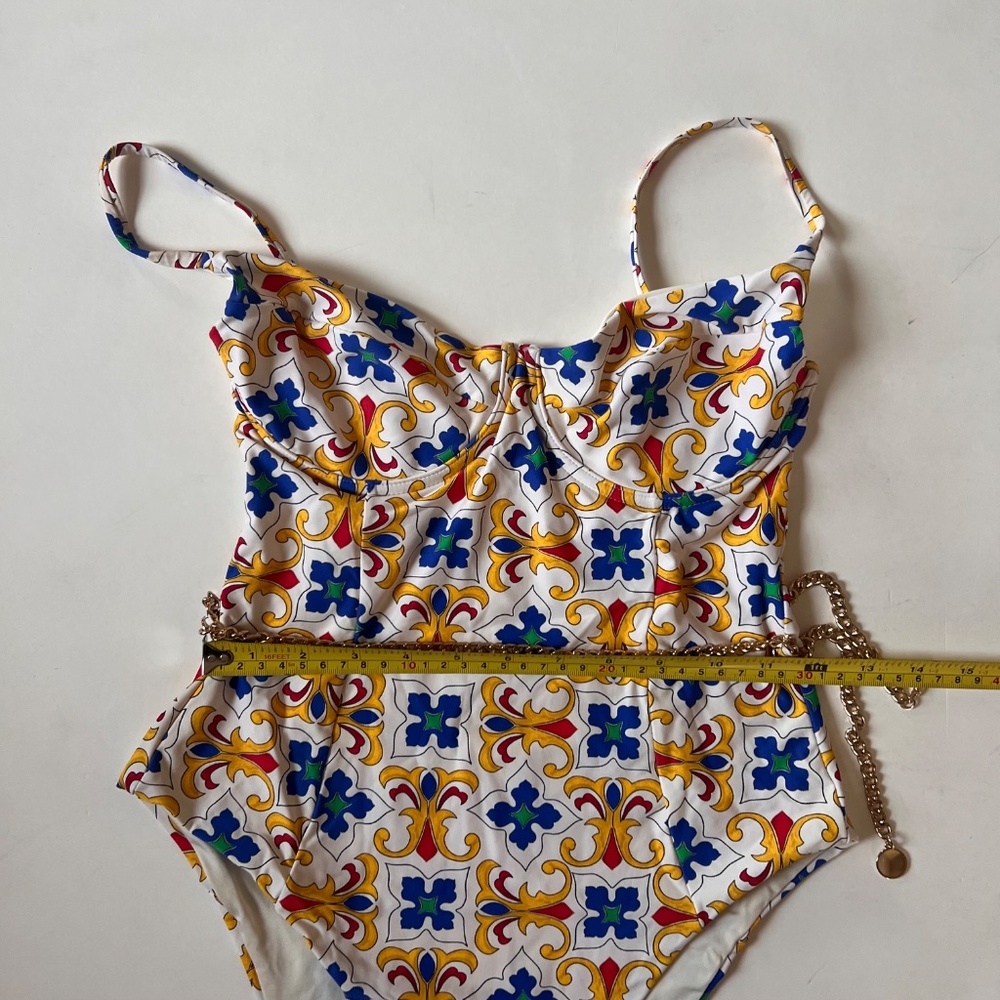 WeWoreWhat One Piece Swimsuit M Tile Print Underwire Gold Chain Belt - Picture 5 of 8